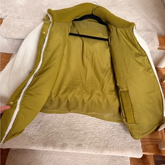 Varley Cream and Green Teddy Jacket - Picture 5 of 6